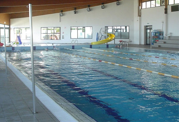 Interno della piscina provinciale di Cammarata