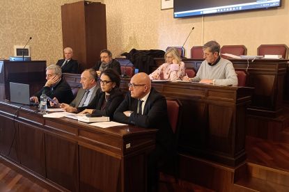 Un momento della seduta di approvazione di bilancio 