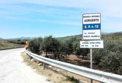 Un tratto della SPR n. 10 Sciacca-Salinella