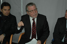 Il Presidente D'Orsi durante la protesta per l'aeroporto