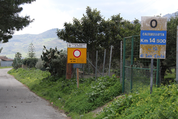 L'ingresso della SP n. 37, lato S. Carlo