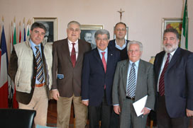 Il Presidente reggente Lo Presti e i partecipanti all'incontro