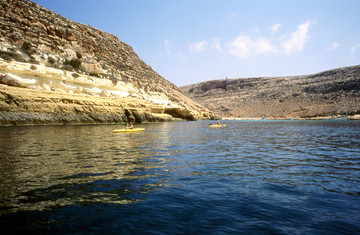 Lampedusa  Nei pressi dell'Isola dei Conigli